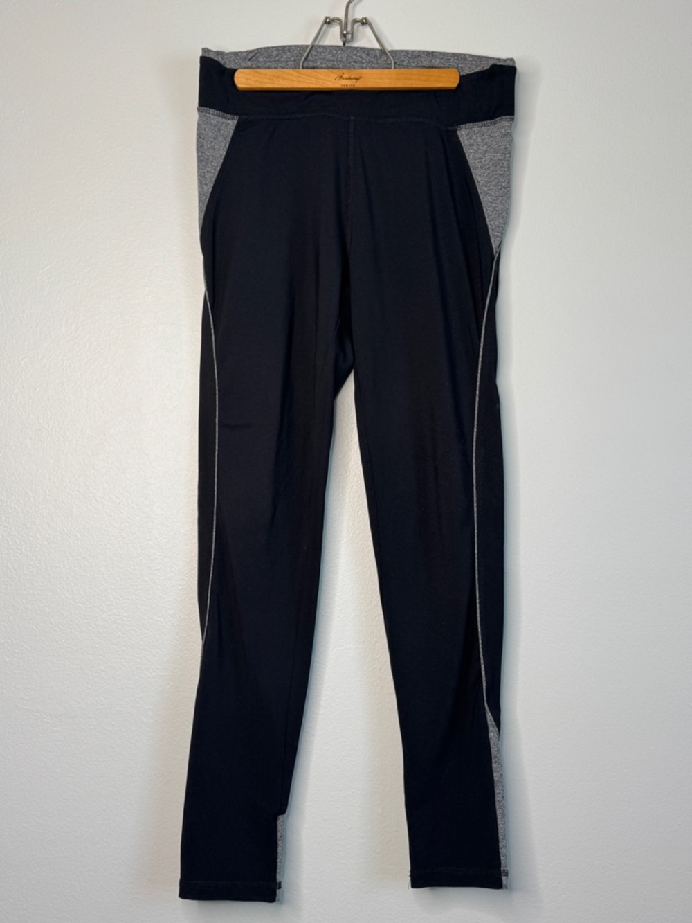 Zipper Pocket Black Gray Stretch Lounge Travel Stretchy Leggings Pants Size 8 M